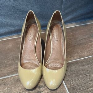Corso Como Women's Tan Heels
